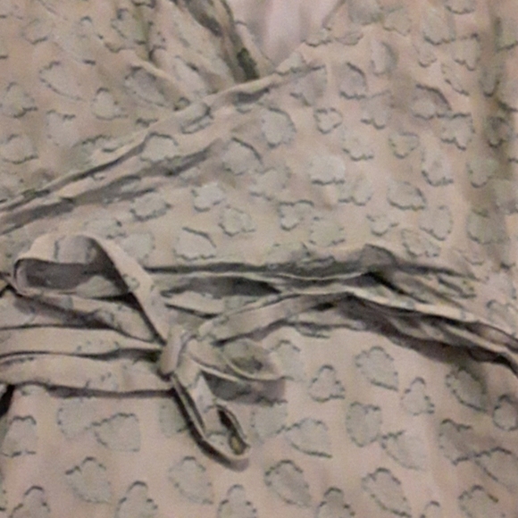 BCBG silk blend tie top - Picture 3 of 7